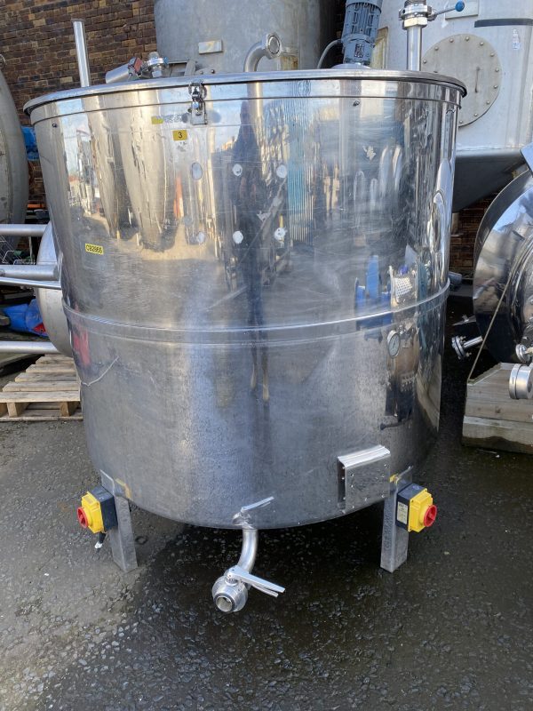 2,000_litre_stainless_steel_vertical_mixing_vessel_on_4_legs_with_top_mounted_mixer